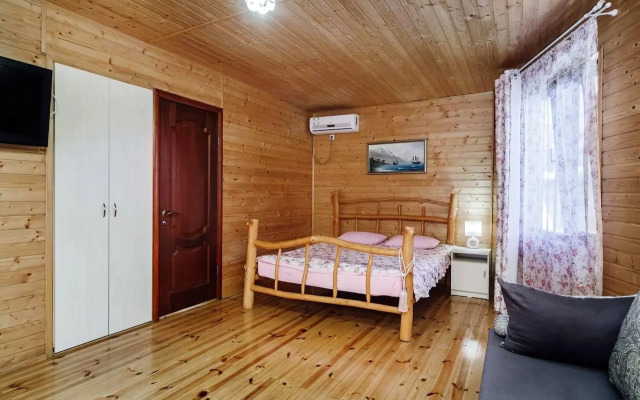 Сосновый двор