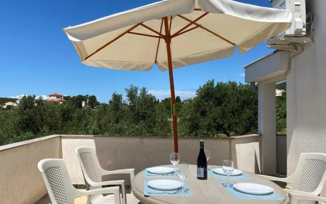 Žare - With Garden - A2