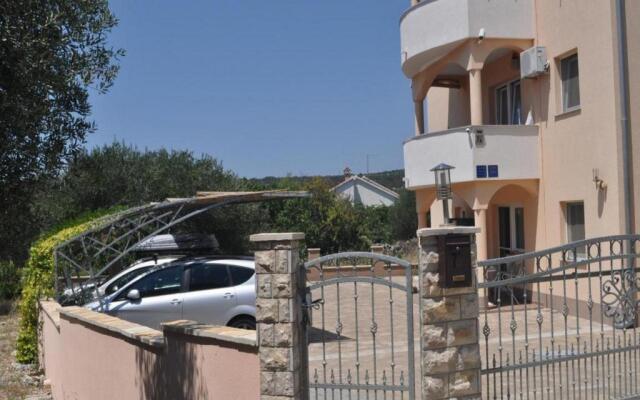 Apartments Vala