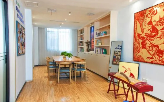 Luojia Youth Hostel