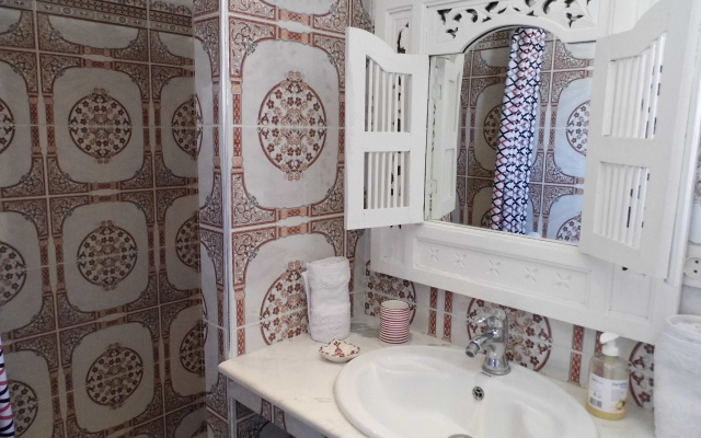 Riad Marlinea