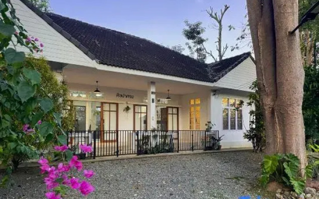 Silpasom ARTstay Suratthani