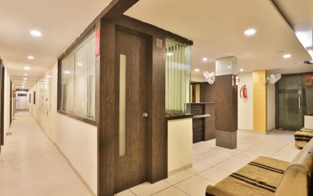 Hotel Santro By OYO Rooms