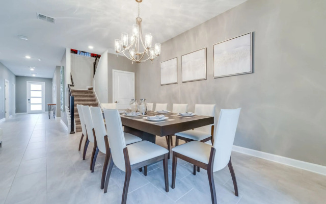 9 Bedroom Family Friendly Retreat -Champions Gate, Davenport