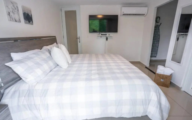 Aquaville Rentals Villa 5