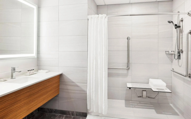 Delta Hotels by Marriott Grande Prairie Airport