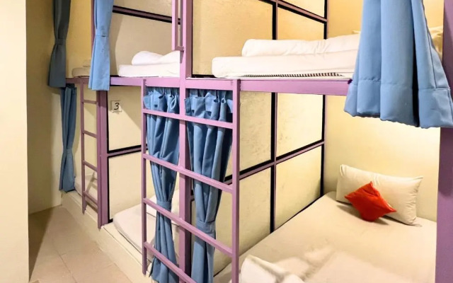 Sleepy Station - Hostel