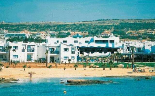 Callisto Holiday Village