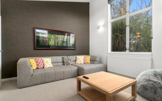 A Stunning Stay - Queenstown Holiday Home