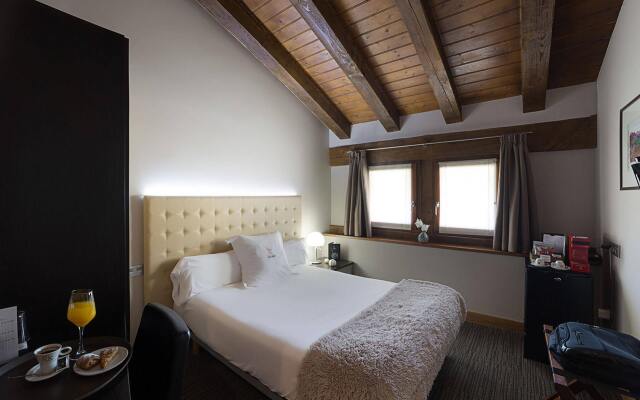 Hotel Dolarea