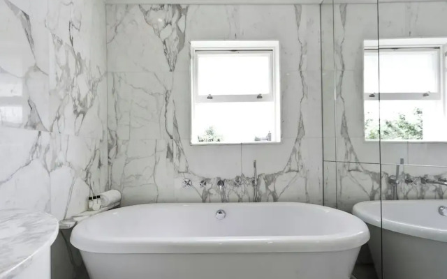 St Anns Road by Onefinestay