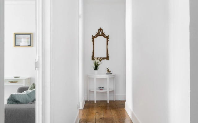 ALTIDO Stunning 4BR Apt w/terrace&seaview in Alfama