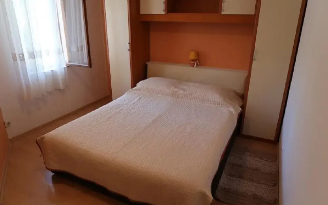 Brti - 250 m From Beach - A2 Smeđi