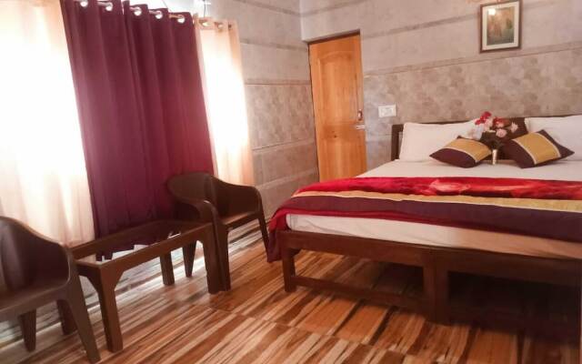 Fabhotel Royal Green Buds