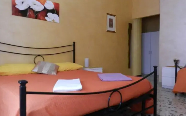 Tibur Sweet House