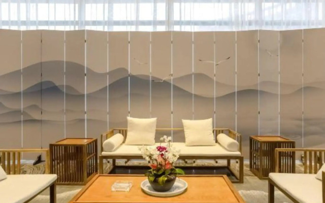 the Hidden House (Guiyang Guanshan Lake)