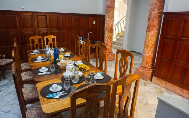 Villa Azurea 7 rooms Vedado