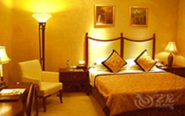The Bund Riverside Hotel