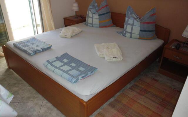 Sunny House Free Parking - Studio For 4 Pers With Terrace
