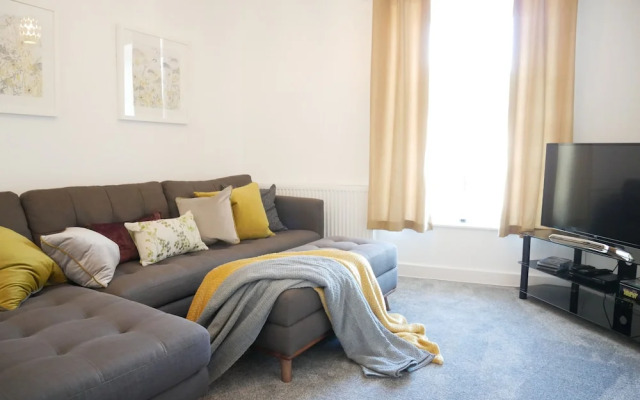 Gill Gardens Penthouse