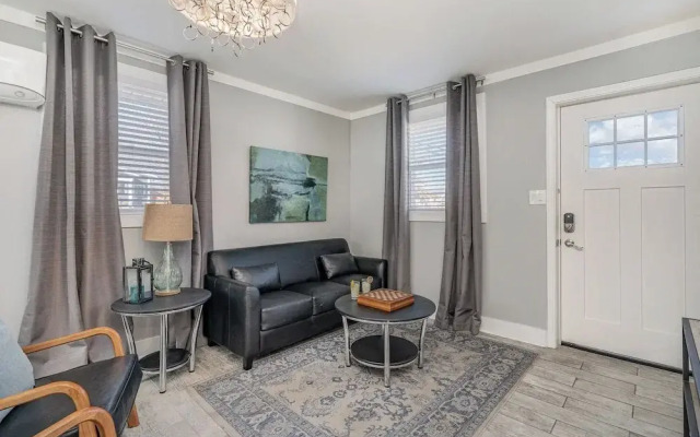 Urban Pearl-2 Bedroom & Private Patio-in Midtown