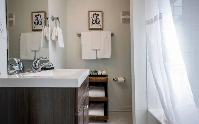 Nashville Skyline I 5 Minutes to Downtown