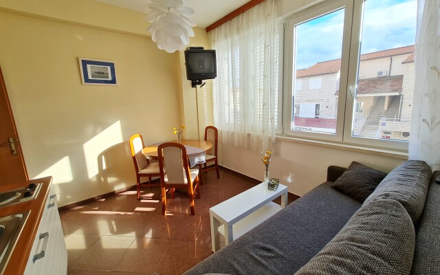 Apartments Damjanka