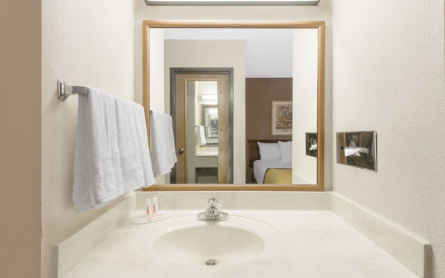 Baymont Inn & Suites Zanesville