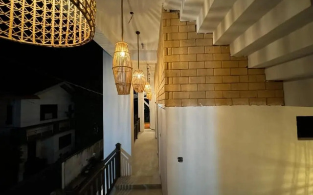 Room in Villa - Surf 247 Weligama Hotel