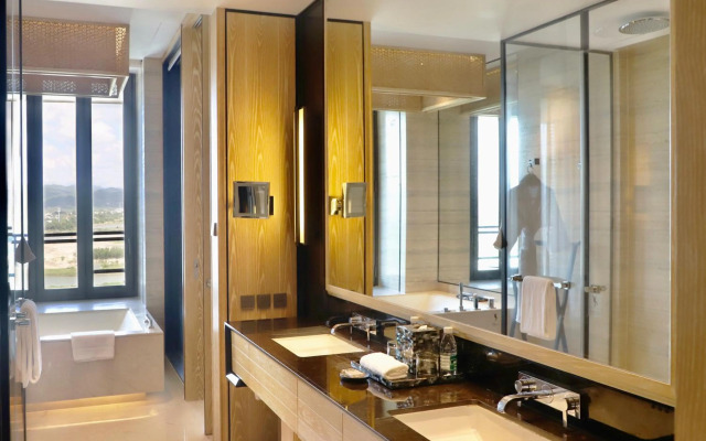 Отель Grand Hyatt Sanya Haitang Bay Resort and Spa