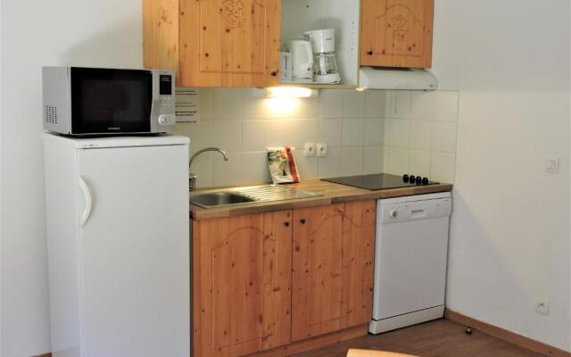 Le Hameau SPA & PISCINE appartement 3 pieces 6pers by Alpvision Residences