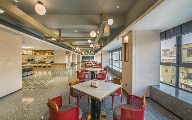 GZ Baiyun Airport MeHood Liz Hotel T1