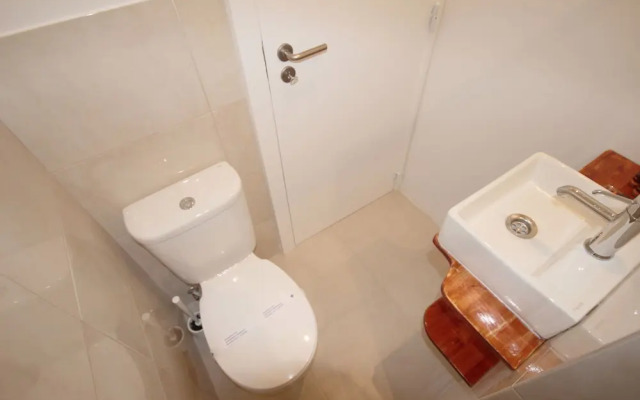 Lisbon Domus 1D by amcf