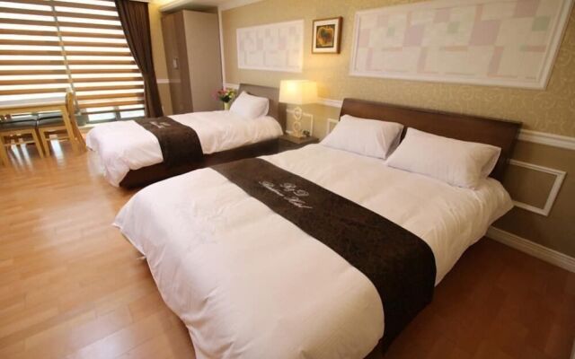 R&D Residence Hotel