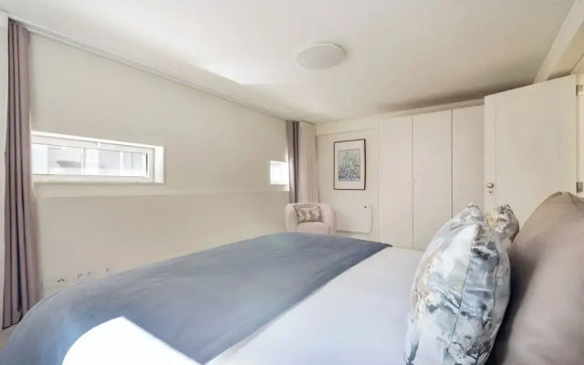 Acm014 Spacious 2BR Duplex in the Ground Floor