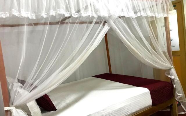 Damith Tourist Inn