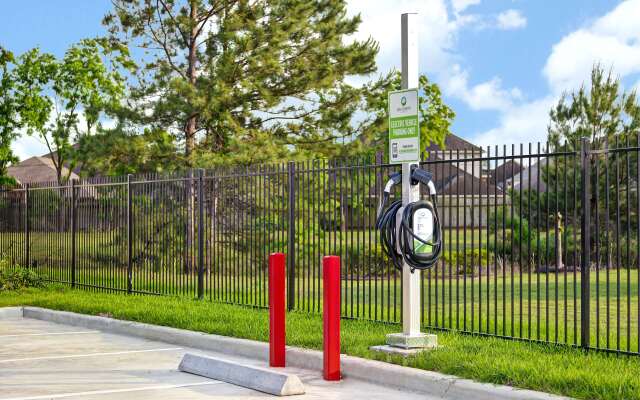 Hampton Inn & Suites Houston East Beltway 8