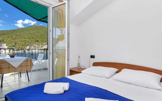Apartment Rubin Hvar/Pokrivenik 10504