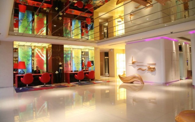 East Lake International Hotel