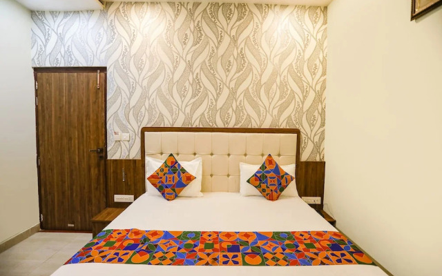 Fabhotel Prime Siddhant Palace