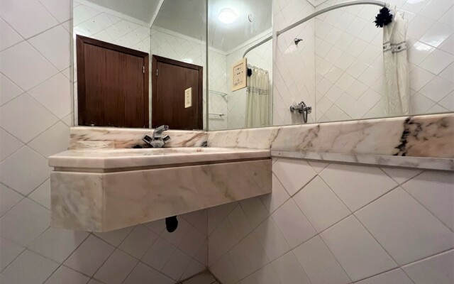 Vilamoura Typical 1 With Pool by Homing