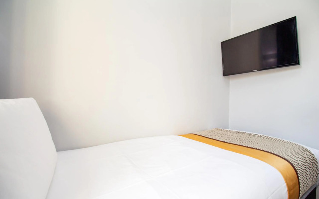 Applewood Hotel