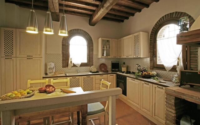 Lovely Villa With Pool in Splendid Panoramic Location-villa Roberta