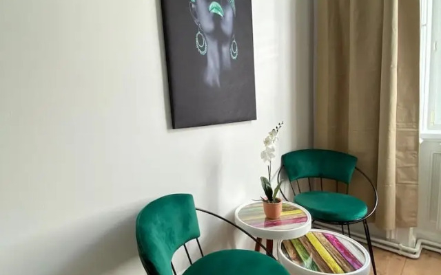 8 Studios with Terrace in Margareten