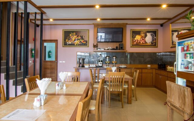 Alexander Hotel Patong