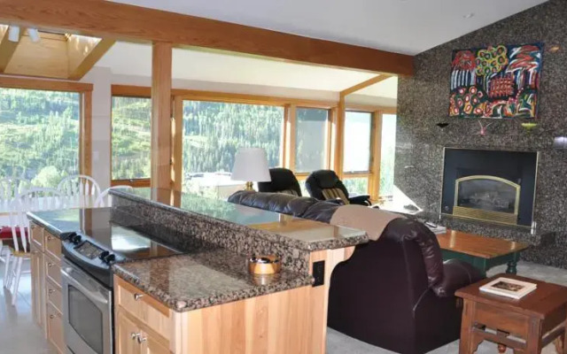 Sandstone Residences by Gore Creek Properties