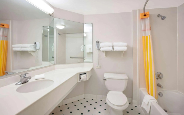 Holiday Inn Portland - Columbia Riverfront by IHG