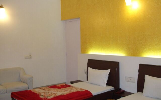 Hotel Samrat