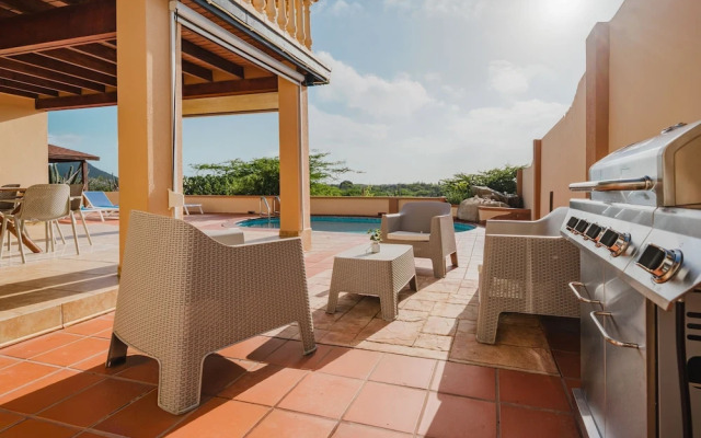 5 Bedroom Villa With Amazing View of Aruba Nature