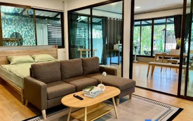 Kirin Riverside Homestay with AC, WiFi in Bangkok